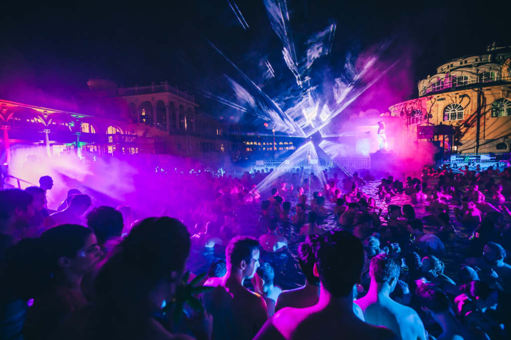 Szechenyi Thermal Bath: https://spartybooking.com/