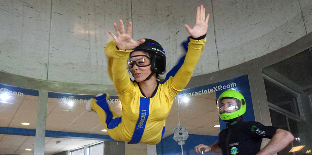 INDOOR SKYDIVING
https://paracletexp.com/2019/05/02/indoor-skydiving-zero-gravity/