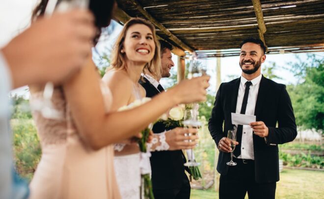 How Long Should a Best Man Speech Be? Tips & Tricks